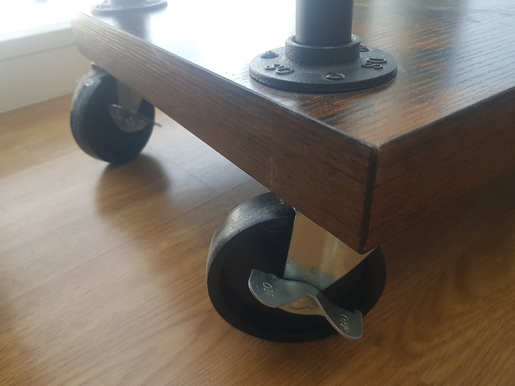 Guardaroba: KLEIDERSTÄNDER INDUSTRIAL – Usato da Root venduto da LifestyleAccessoires 4