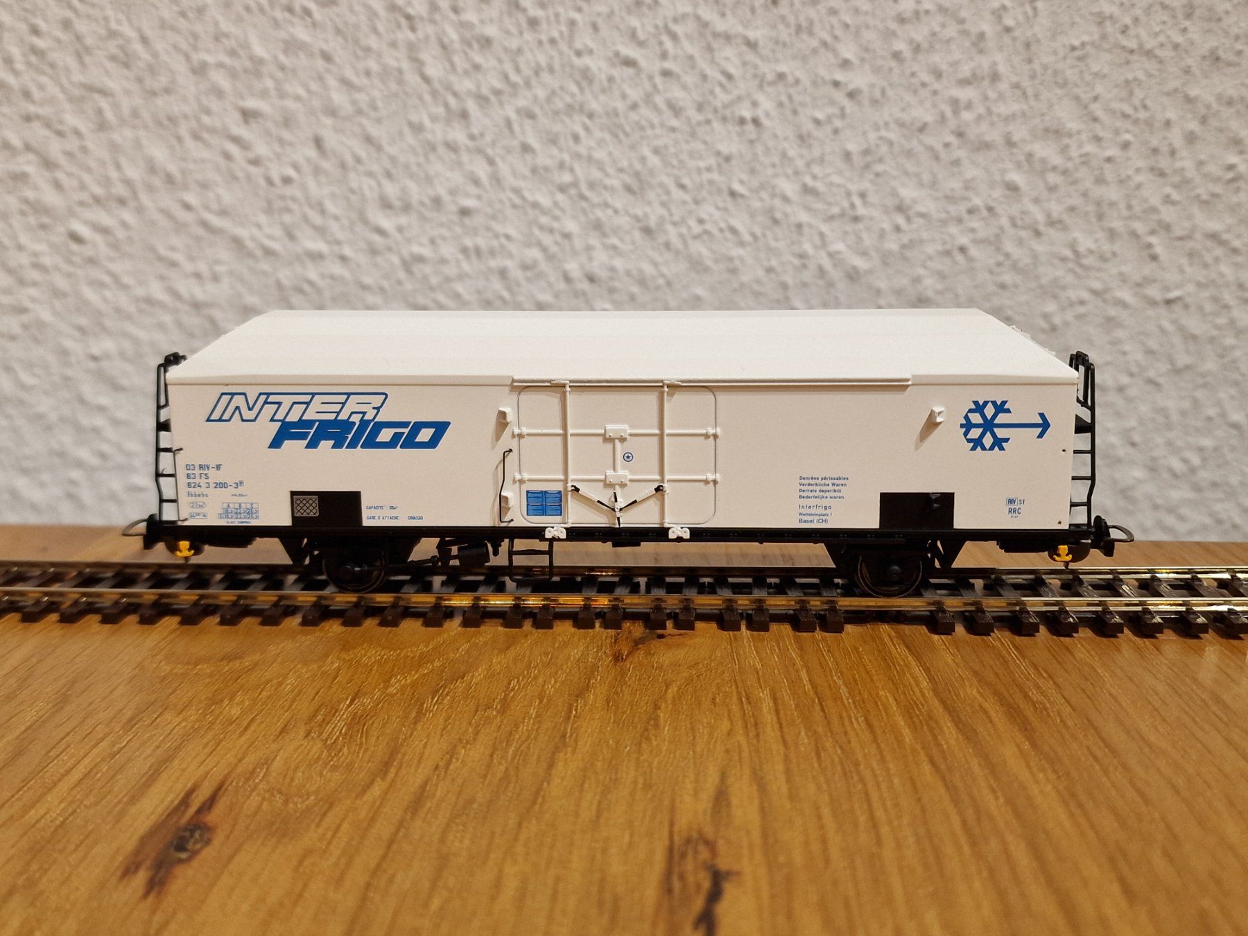 Trix Modellini di ferrovie: FS Interfrigo Kühlwagen H0 – Nuovo (secondo la descrizione) da Matten b. Interlaken venduto da lor_hr9w 1