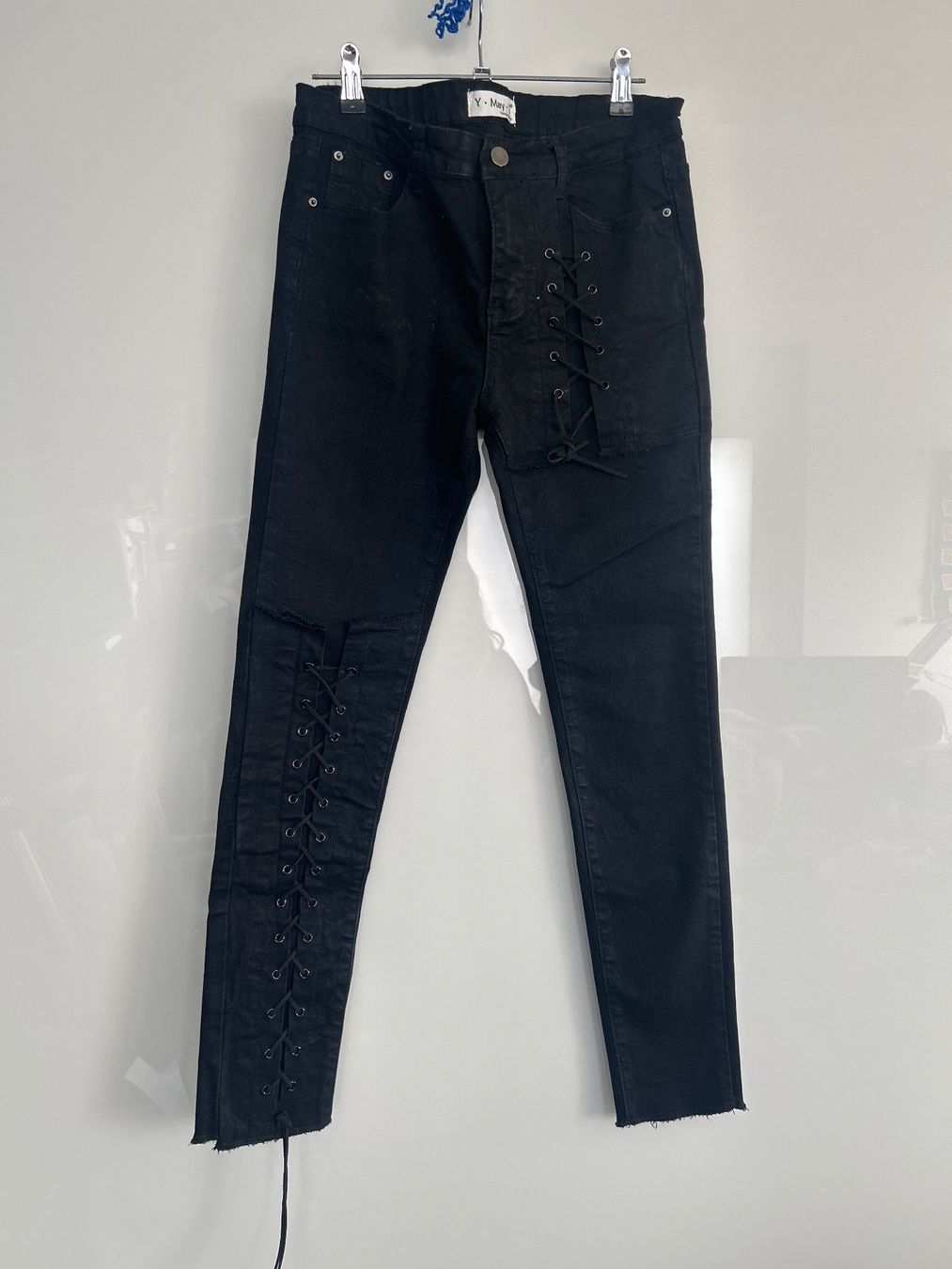 Jeans: Trendige Jeans Gr M Neu – Nuovo e nell'imballaggio originale da Regensdorf venduto da Spyke55