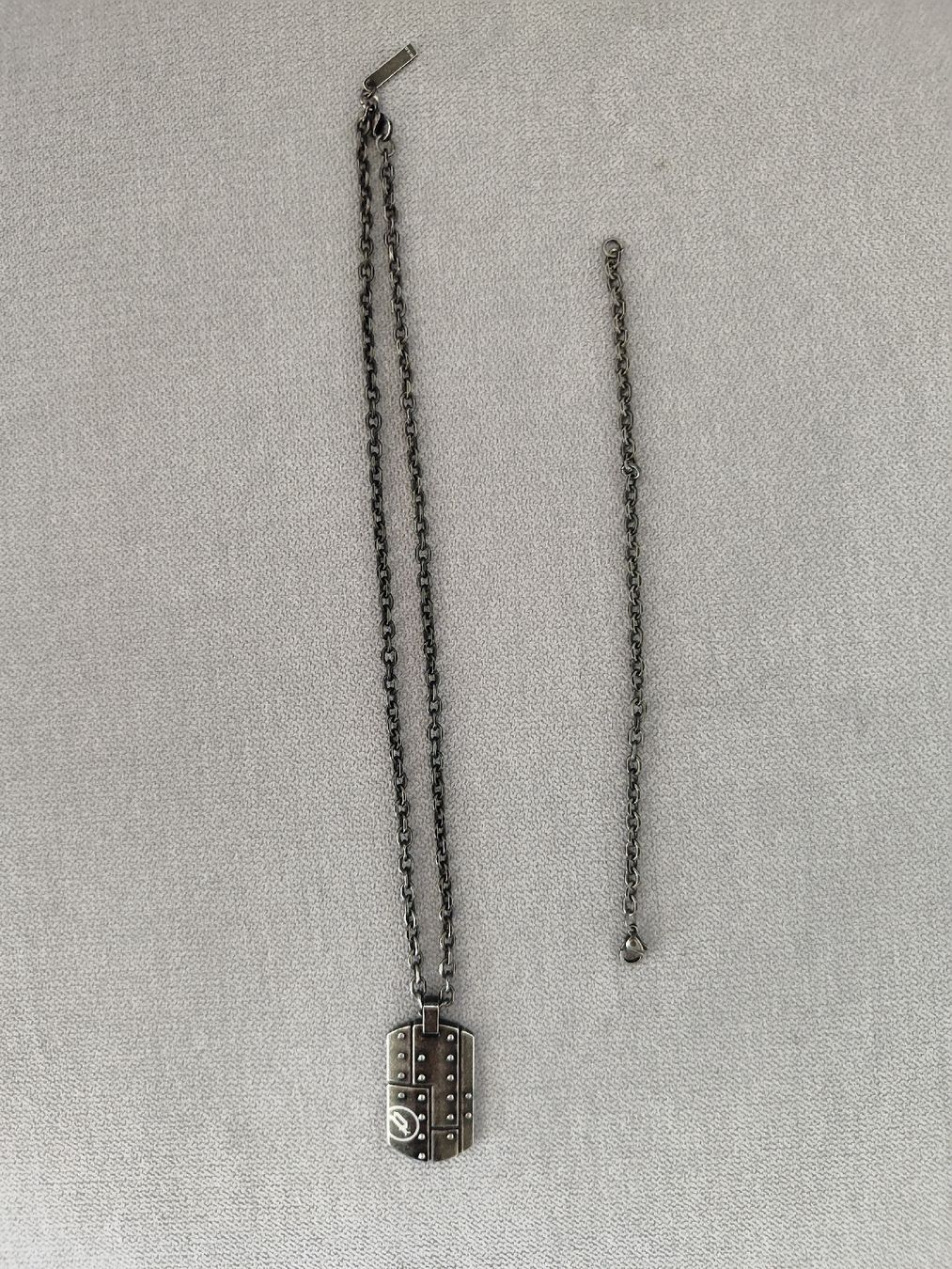 Catenine: Collier / chaîne Police  – Nuovo (secondo la descrizione) da Ursy venduto da Freeman-85