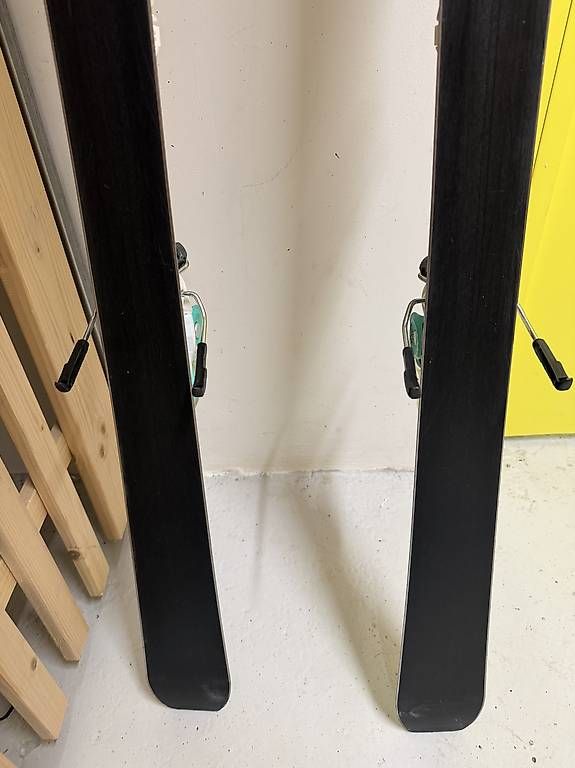 Sci: Skis Roxy Dreamcatcher 75  148 cm  avec fixations  – Usato da Morges venduto da ale_hbh8 4