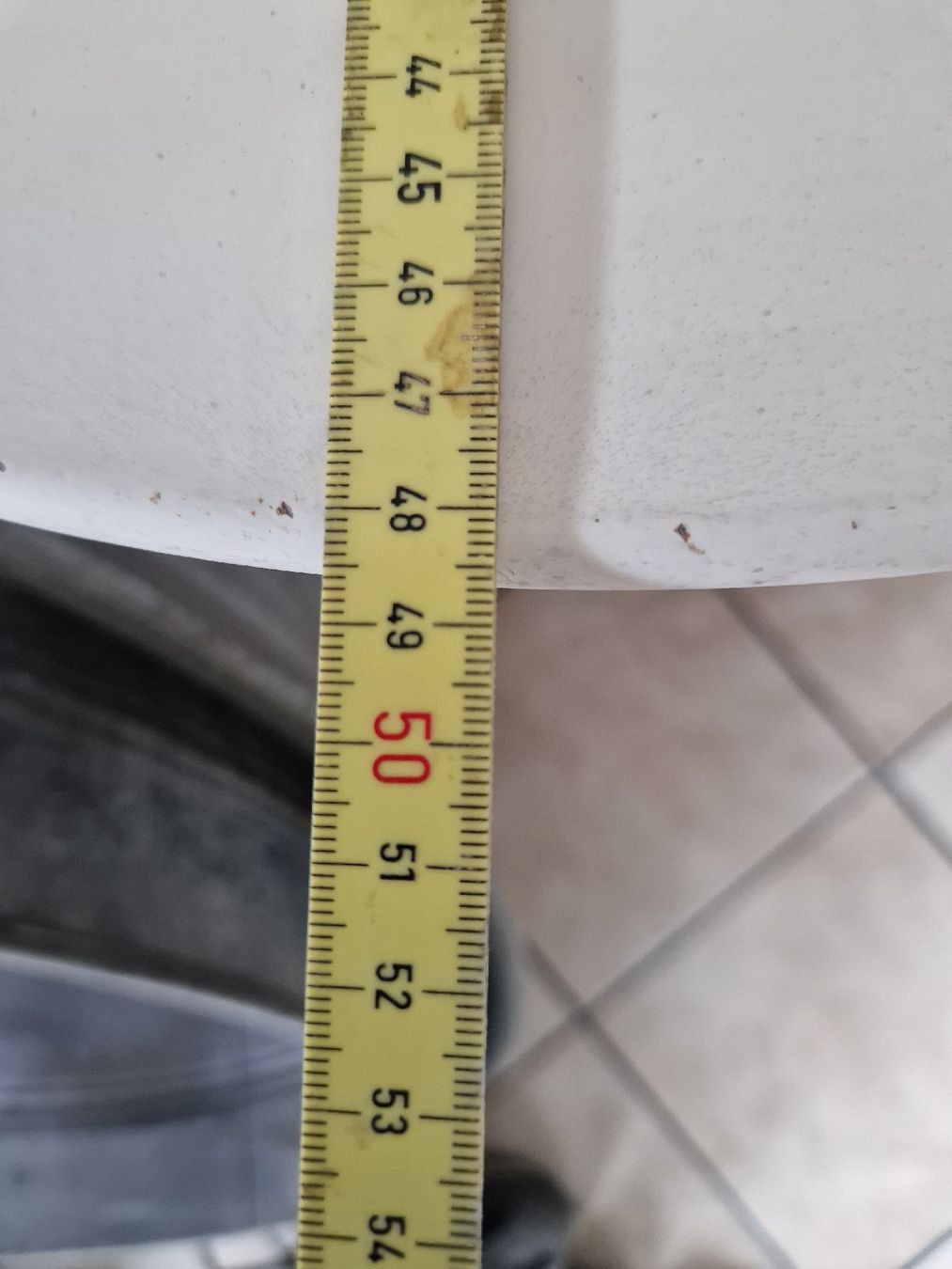 Tavoli: Gartentisch Weiss Metall 50cm rund. Blechtischli herzig – Usato da Mörigen venduto da Clio111 4