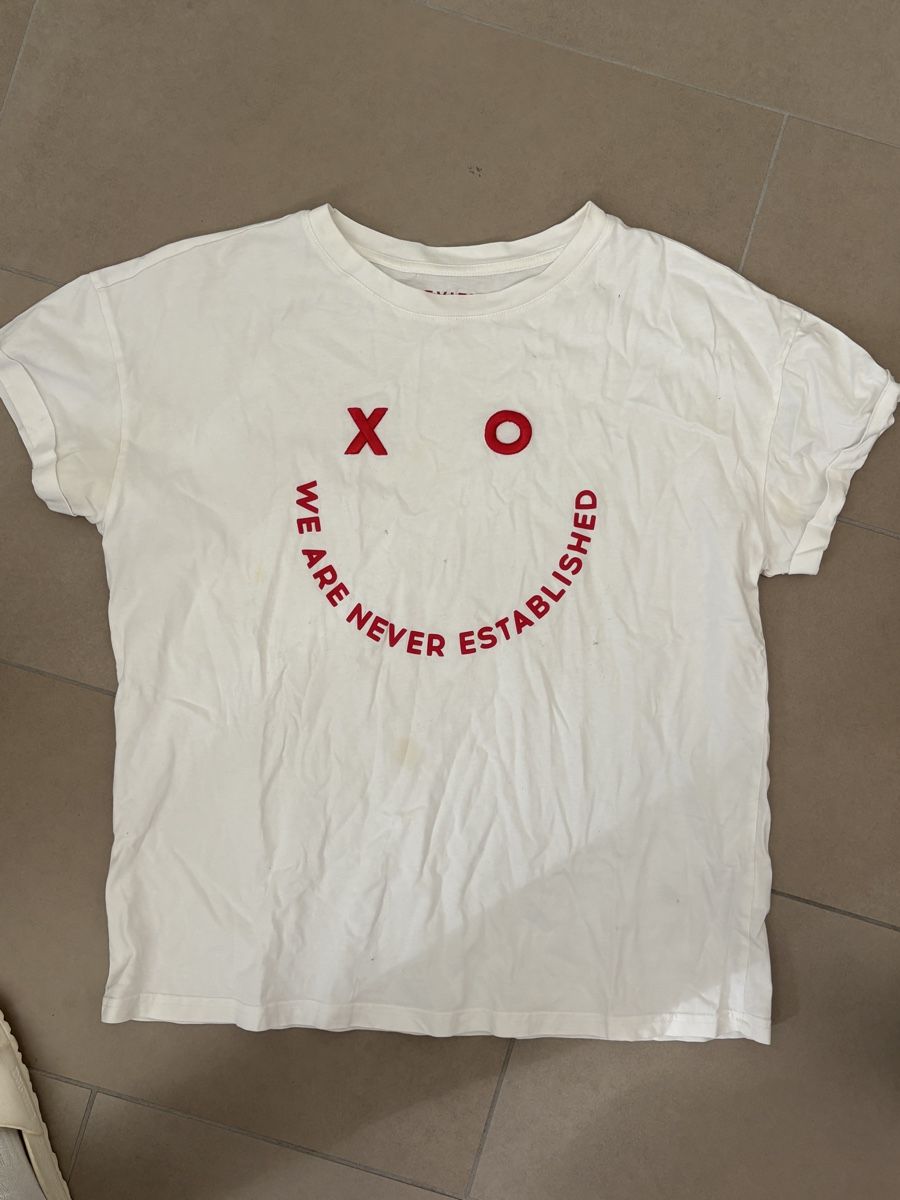 T-Shirts: Tshirt weiss Review M – Gebraucht aus Zürich von BKana