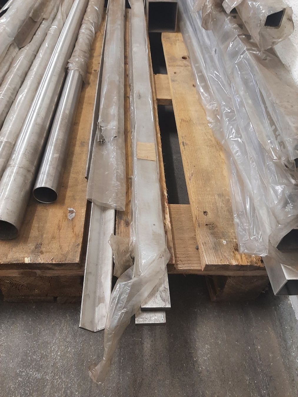 Profilati: Diverse Chromstahl Profile – Usato da Eschlikon TG venduto da Freitech.2015 4