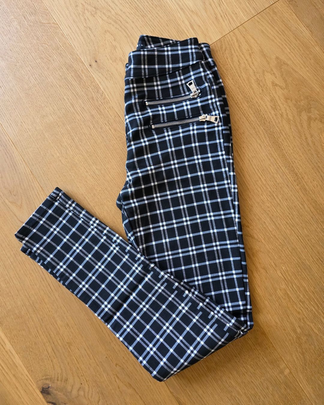 Calze & Collant: Schöne Legging / Stoffhose Gr 34 – Nuovo (secondo la descrizione) da Richterswil venduto da Rem2011