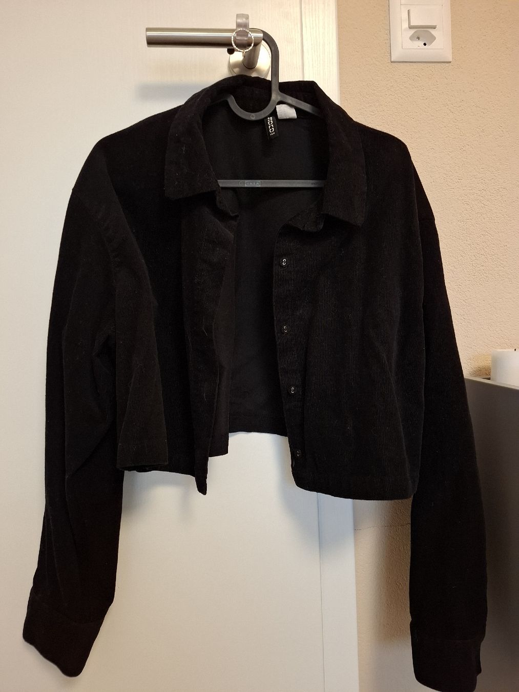 H&M Camicette: chemise noire – Usato da Ecublens FR venduto da ame_y8tq