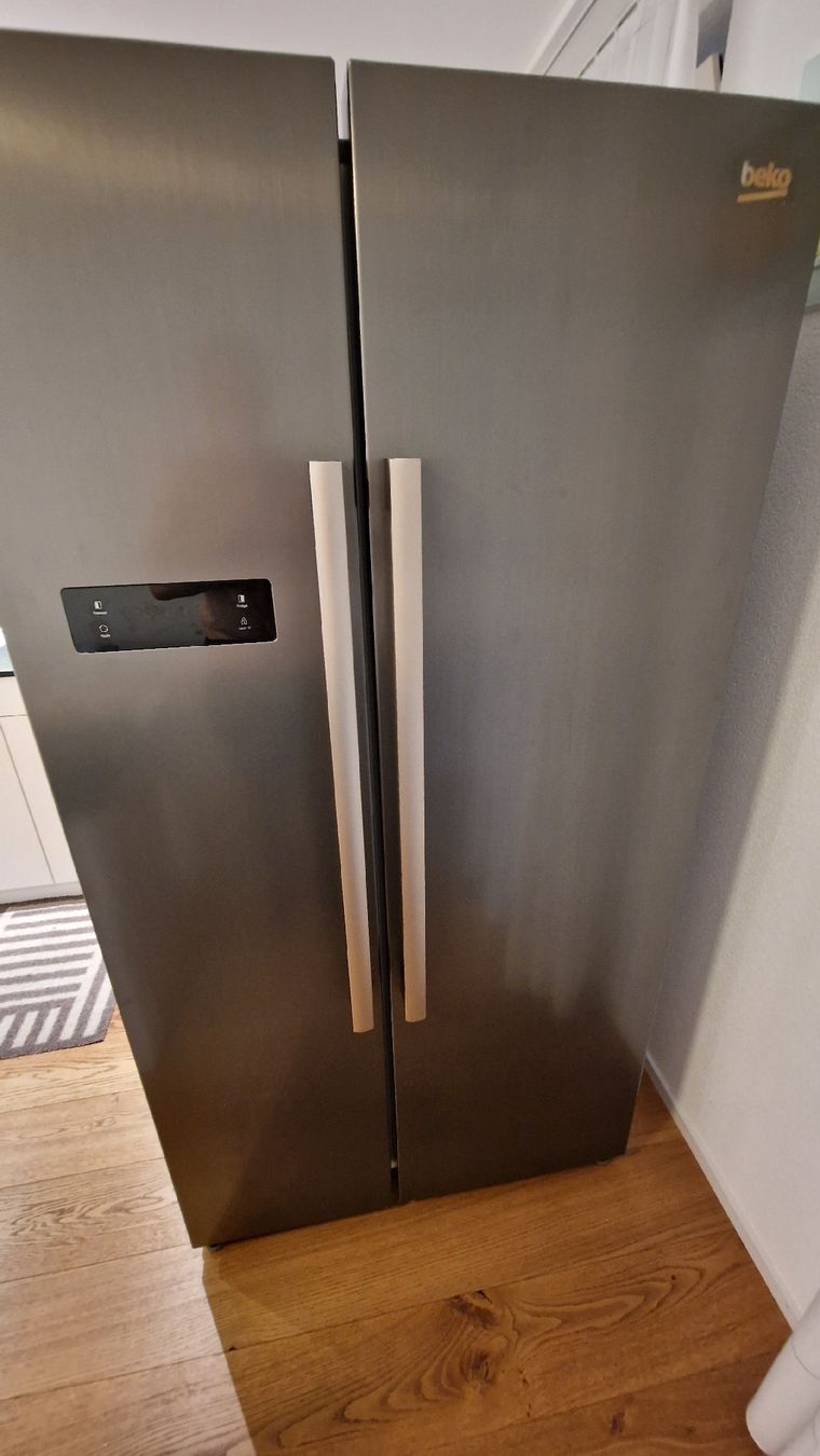 Kühlschrank: Beko Side-by-Side Kühlschrank, – Defekt aus Herisau von Antiques.AR