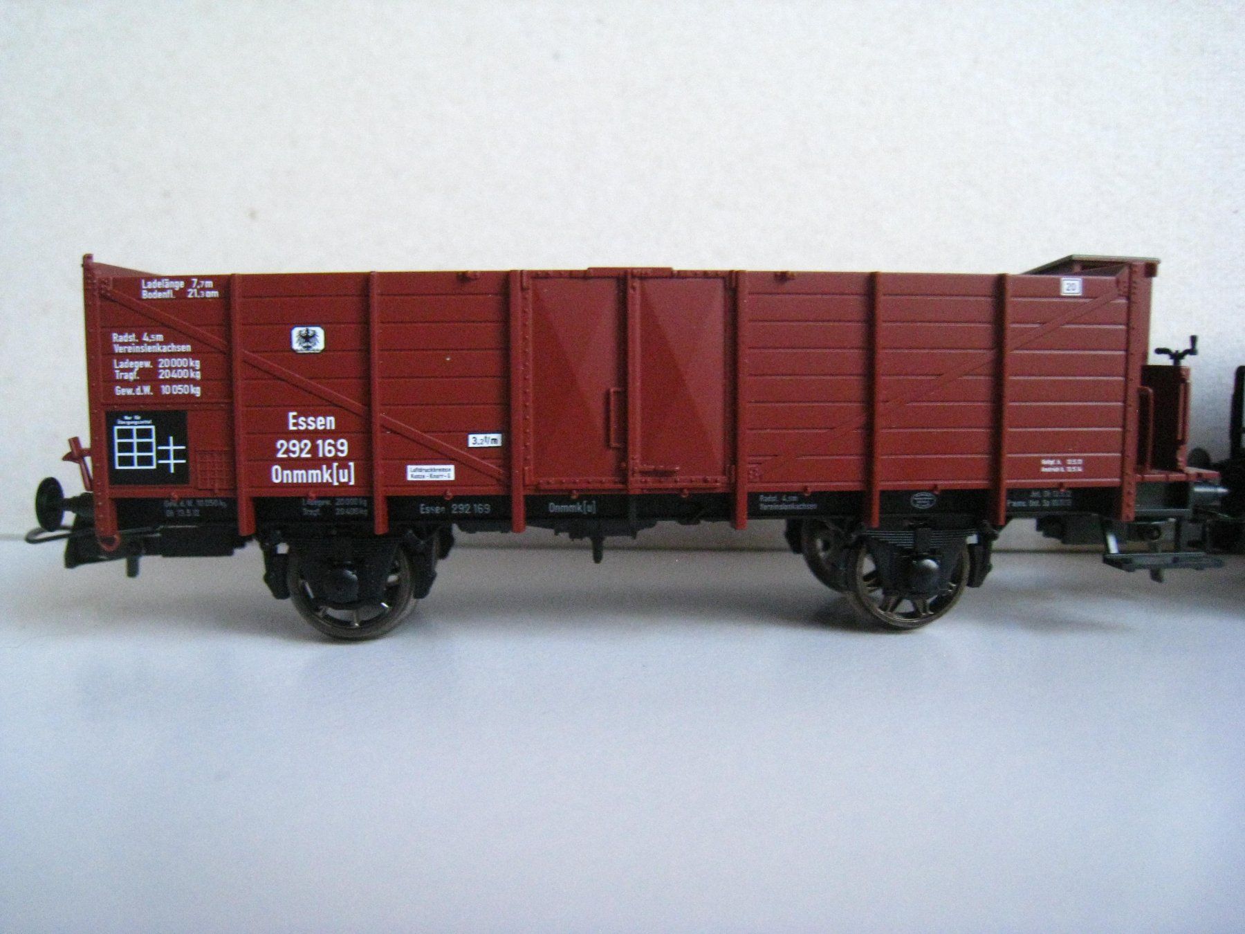 Fleischmann Modellini di ferrovie: Fleischmann-Kohlenwagen-Set, 4 verschiedene Kohlewagen – Usato da Buchs ZH venduto da swiss-train 6