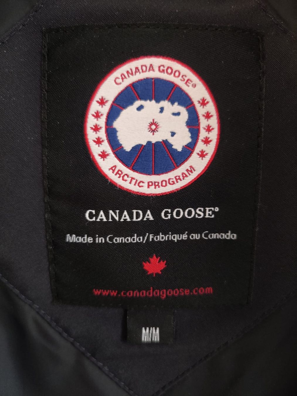Canada Goose Jacken: Canada Goose Winterjacke Damen – Gebraucht aus Düdingen von Boongo 4