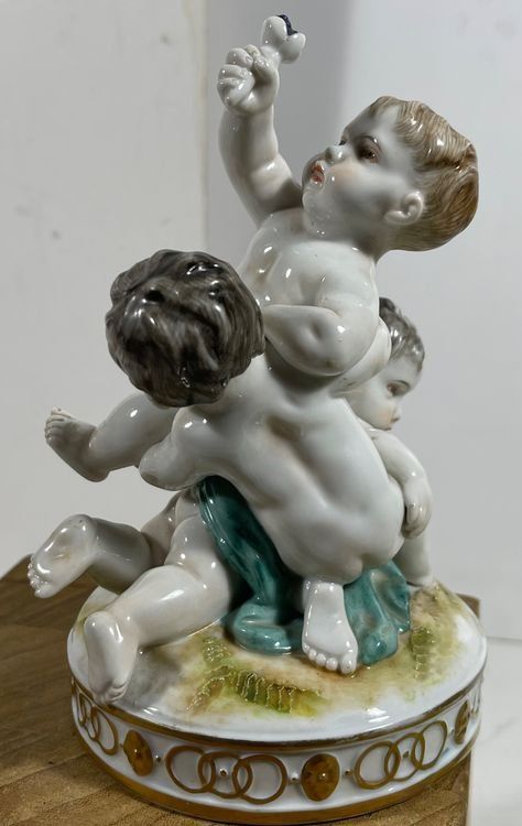Sculture & Statue: Capodimonte Putten Skulptur – Usato da Hinwil venduto da Chnap 2