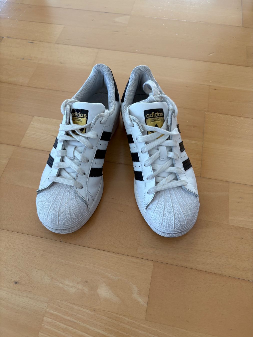 Adidas Chaussures hommes: Adidas Superstar Sneaker Gr. 35.5 – D'occasion à Gossau SG par carmenN75 1
