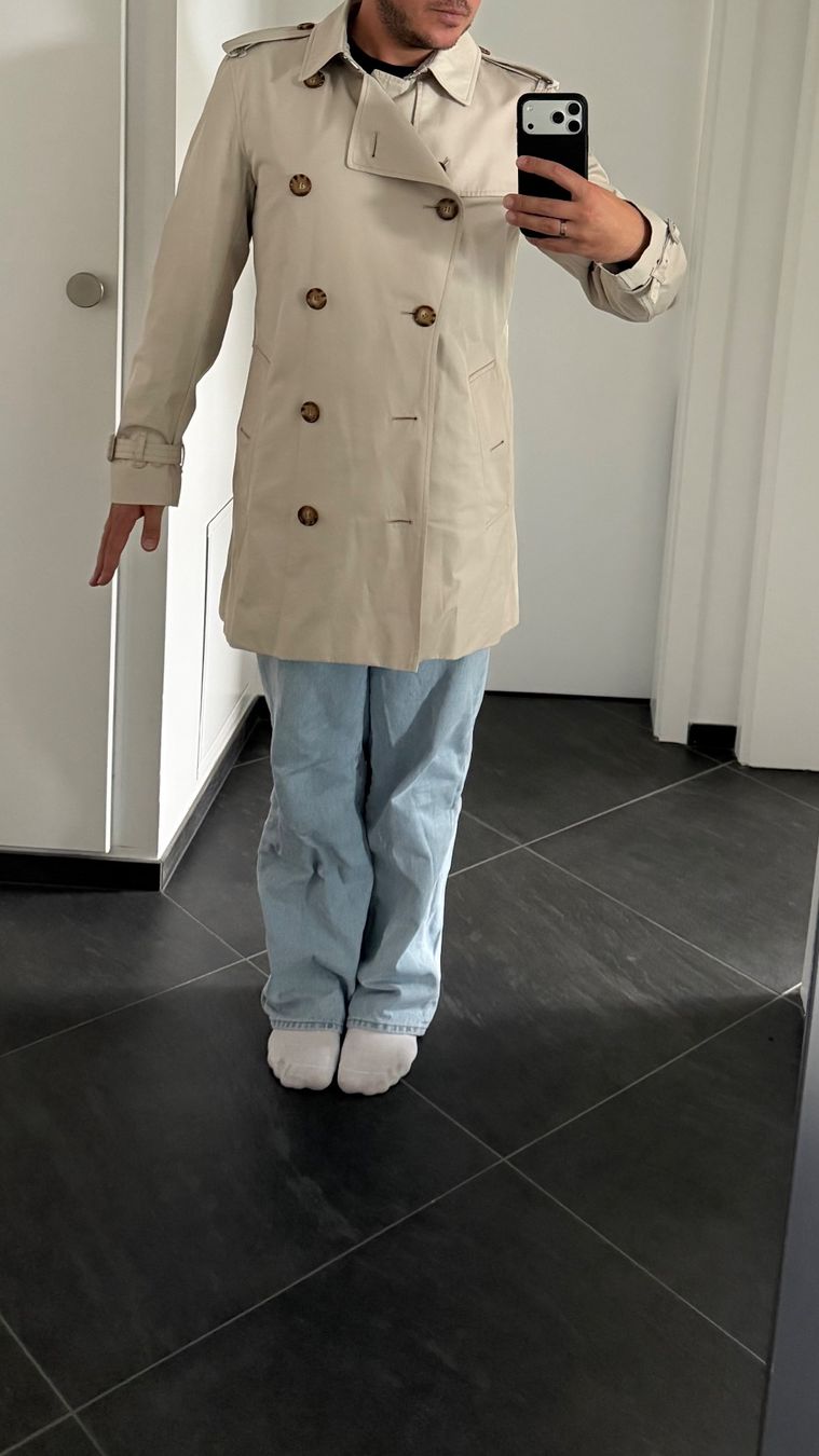 Burberry Cappotti: Klassischer Burberry Trenchcoat – Nuovo (secondo la descrizione) da Bäch SZ venduto da Raybe88 1