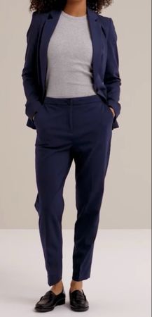 New Zara Hose, Gr. S, dunkelblau, mit Etikett!