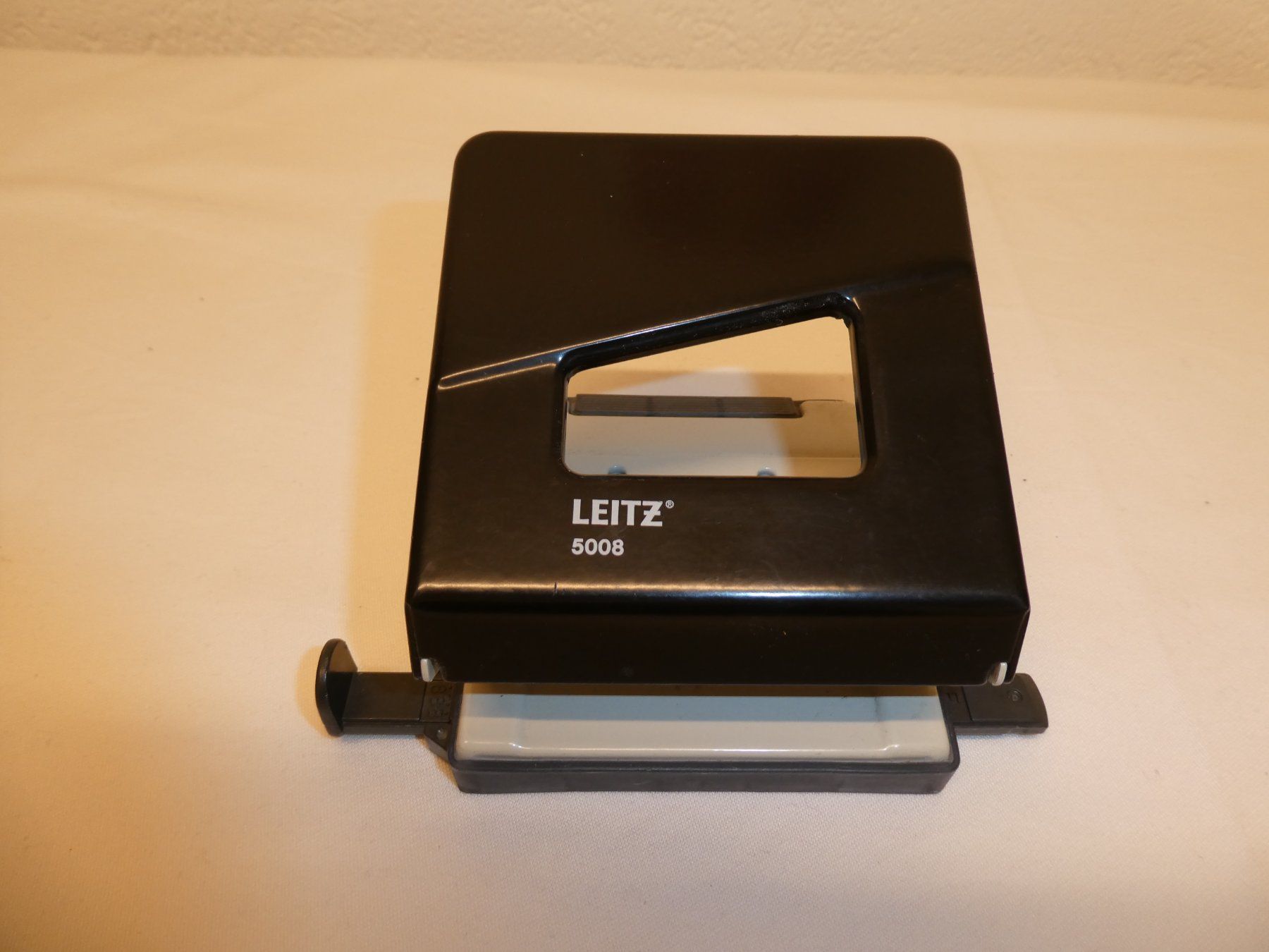 Ordner: Locher, Leitz 5008 – schwarz – Gebraucht aus Tann von Geepap