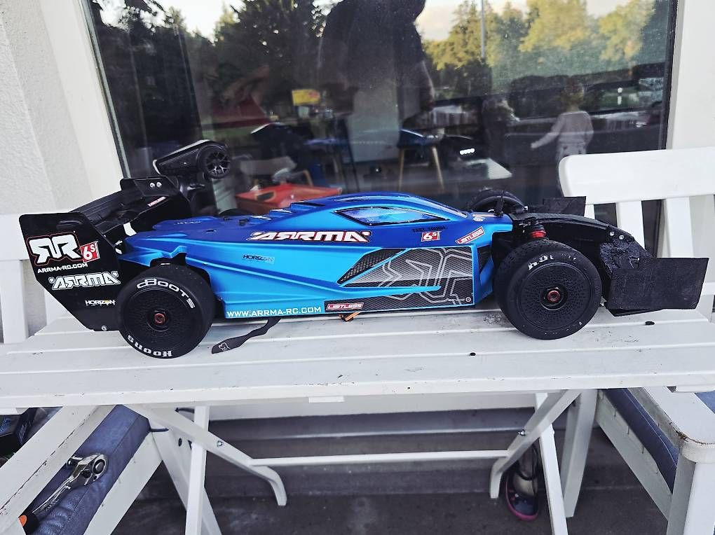 Arrma Modellismo RC: ARRMA LIMITLESS BATTERIE Ladegerät Speedrun – Usato da Lenzburg venduto da ziomtk 2