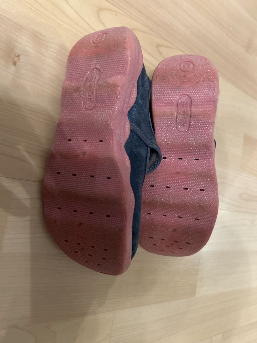 Superfit Scarpe per ragazze: SuperFit Hausschuhe Gr. 33 – Usato da Erlenbach ZH venduto da milalond 3