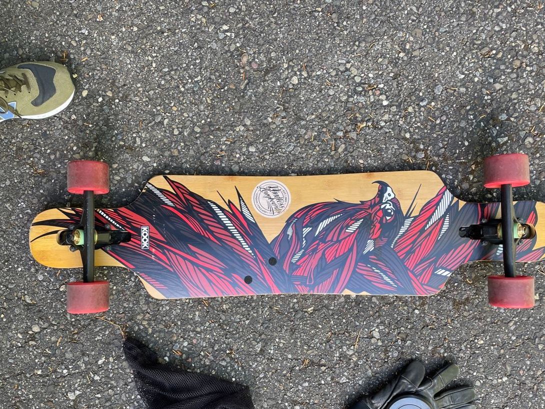 Skateboards: Skateboard/Longboard Set mit Schutzausrüstung – Usato da Zürich venduto da ralphschenk 1
