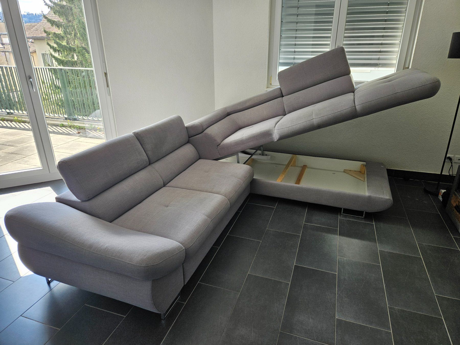 Conforama Divani: Ecksofa "FABIO" Conforama, Grau – Usato da Biel/Bienne venduto da RedBullet55 4