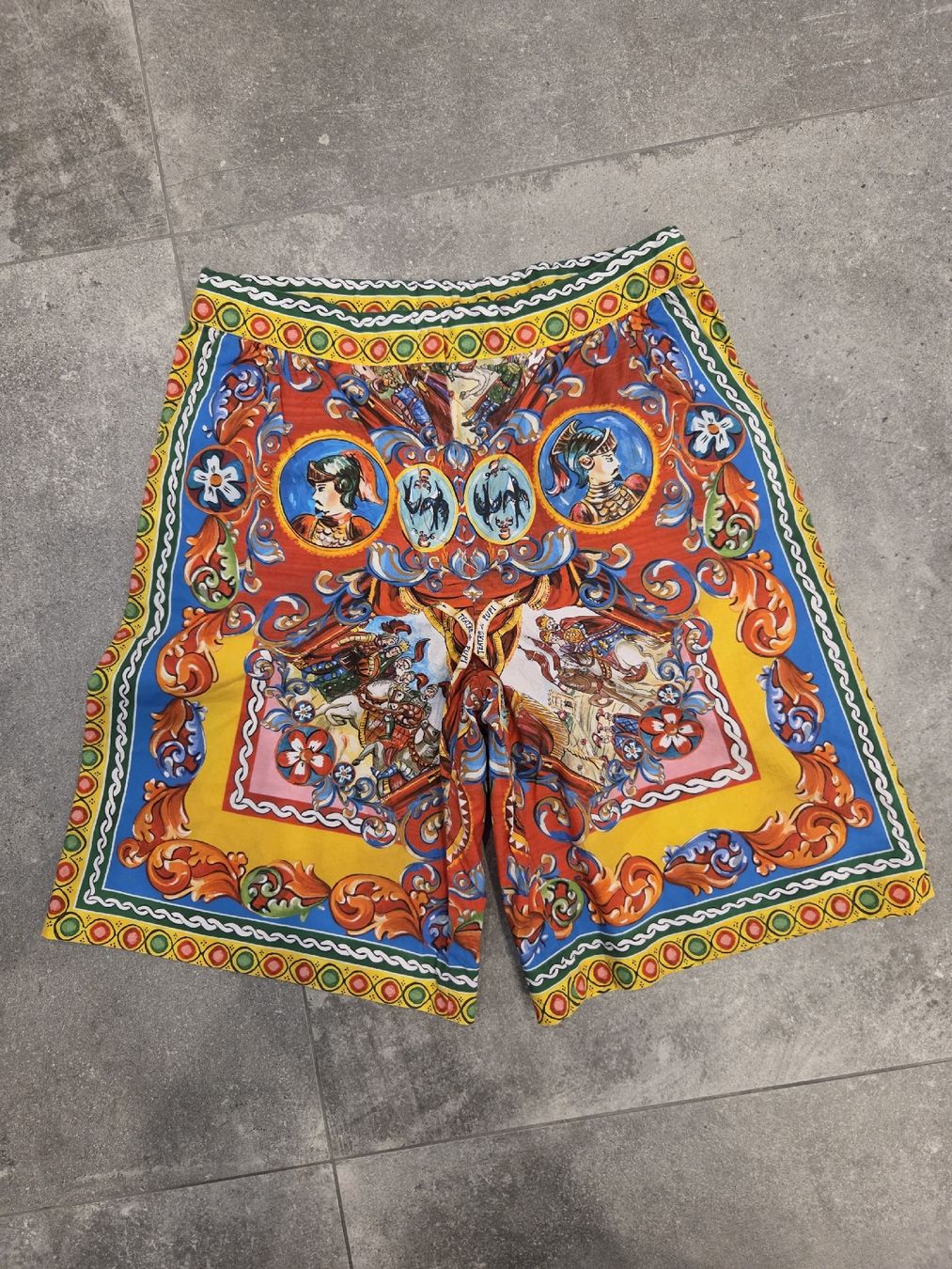 Dolce & Gabbana Pantaloni: Dolce & Gabbana short Kinder – Nuovo (secondo la descrizione) da Möhlin venduto da zille_bs