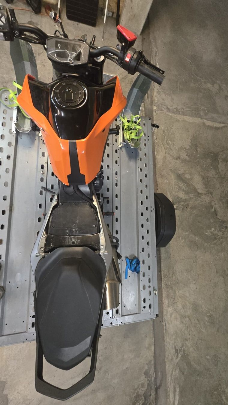 KTM Strada: KTM Duke 790 L accident Unfall – Usato da Bernex venduto da flyingsurfer 7