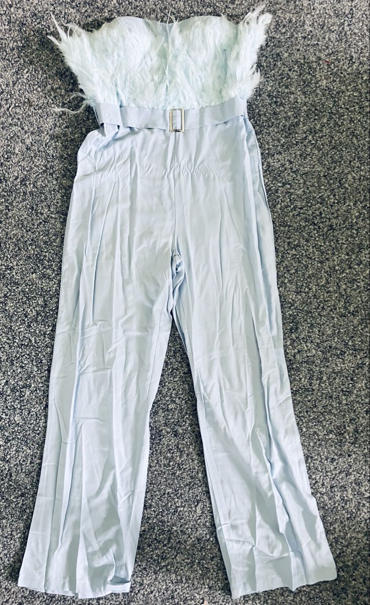 Tute: Sommerlicher, blauer Overall mit Federn, Grösse M top! – Nuovo e nell'imballaggio originale da Au ZH venduto da Jaggy4 2
