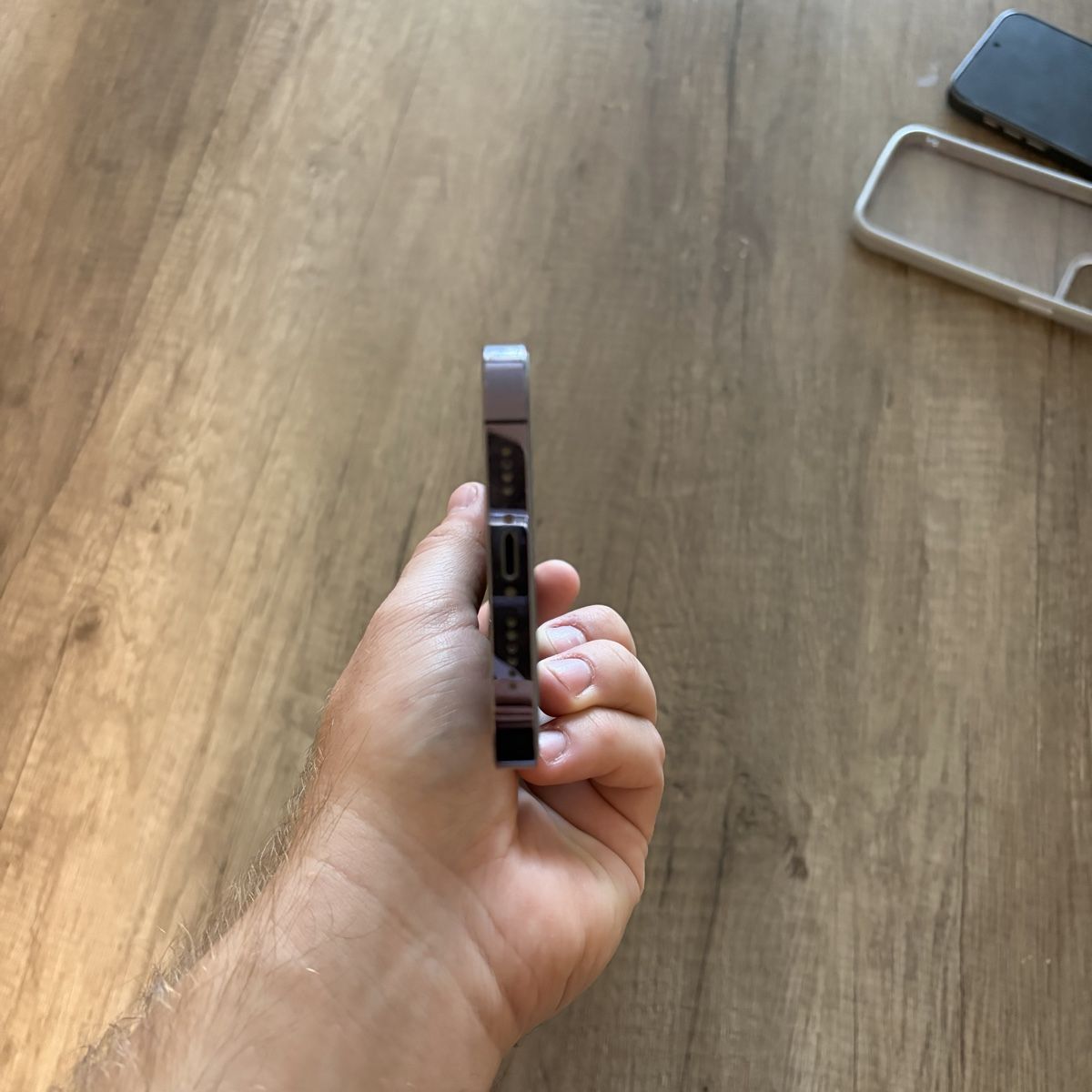 Apple Telefoni cellulari / Smartphones: iPhone 14 Pro Max 128GB Violet Intense Purple – Usato da Grand-Lancy venduto da gullclub 6
