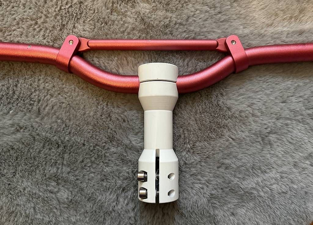 Tutti pezzi di ricambio per scooter: Manubrio Scooter – Usato da Taverne venduto da aleeedg 1