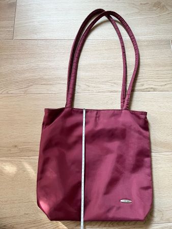 Schulter Tasche von Daniel Ray, bordaux-rot