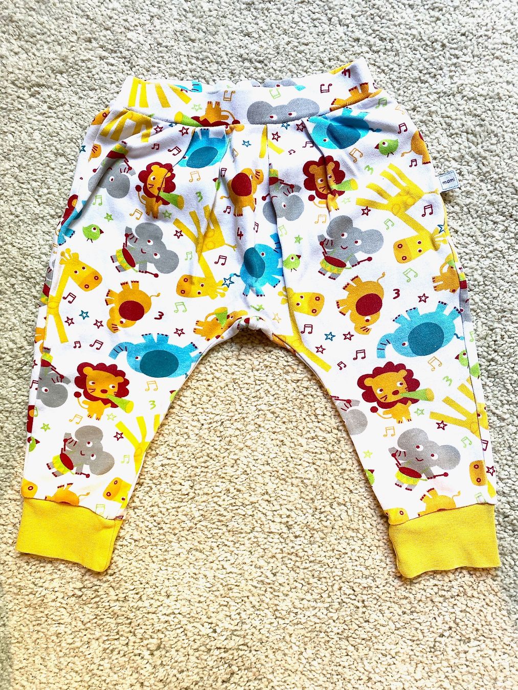 Lotti & Set di vestiti: Mädchen Pumphosen 3 Stk.,  Gr. 56 Gr, - Gr. 80 – Usato da Uster venduto da ros_pym8 2