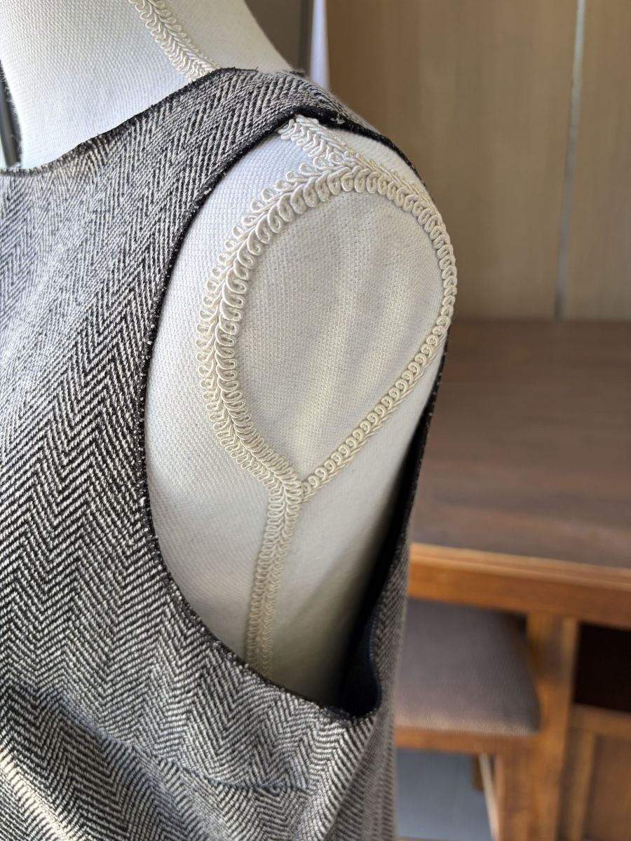 Mango Vestiti: Mango grey dress – Nuovo e nell'imballaggio originale da Nyon venduto da Deb_D39 1