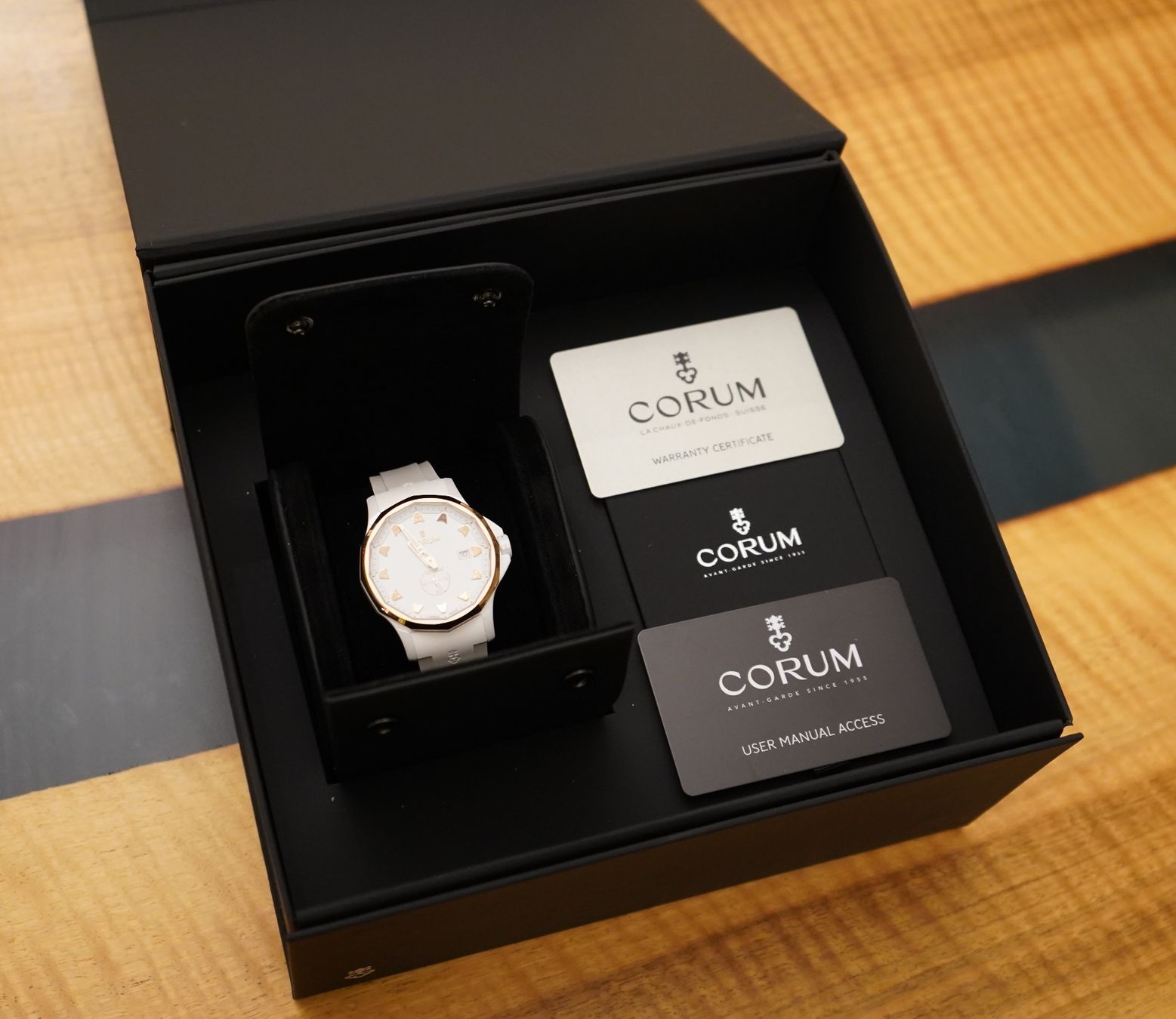 Corum Orologi: Corum Admiral 42 automatic, ceramic case, 18K gold bezel – Nuovo e nell'imballaggio originale da Zürich venduto da MatthiasBruetsch 6