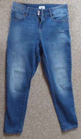 Only Jeans, Grösse L28,  schöne Farbe, angenehm zu tragen