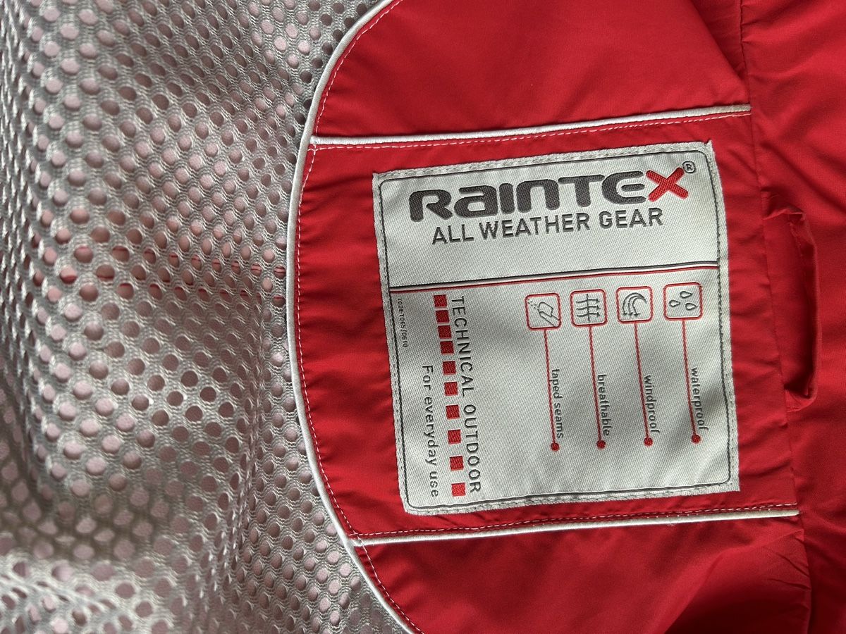 C&A Vestes: C&A Waterproof jacket – Neuf (Voir description) à Genève par NipponiaNippon 4