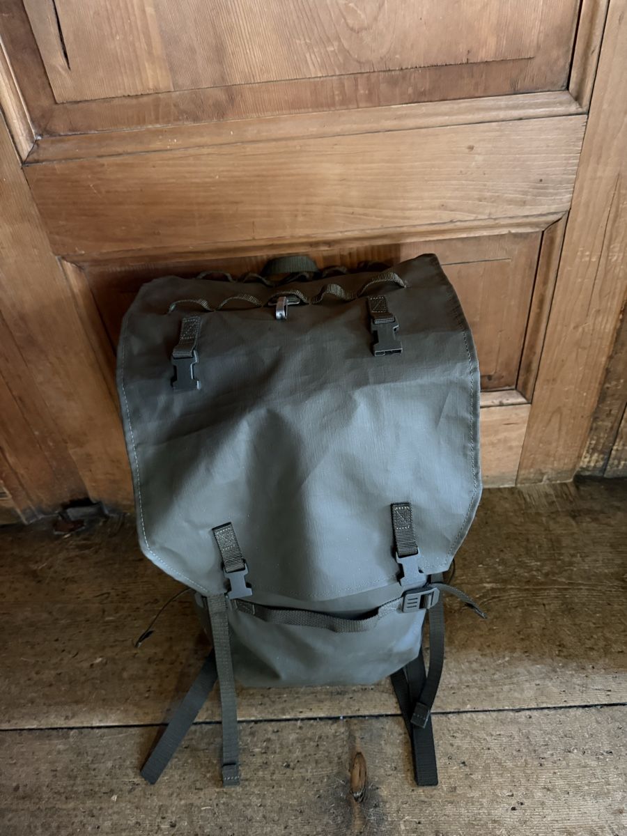 Armée suisse Sacs à dos: Schweizer Armee Militär Kampfrucksack 90 NEU  – Neuf (Voir description) à Quinto par Ticino_69 1