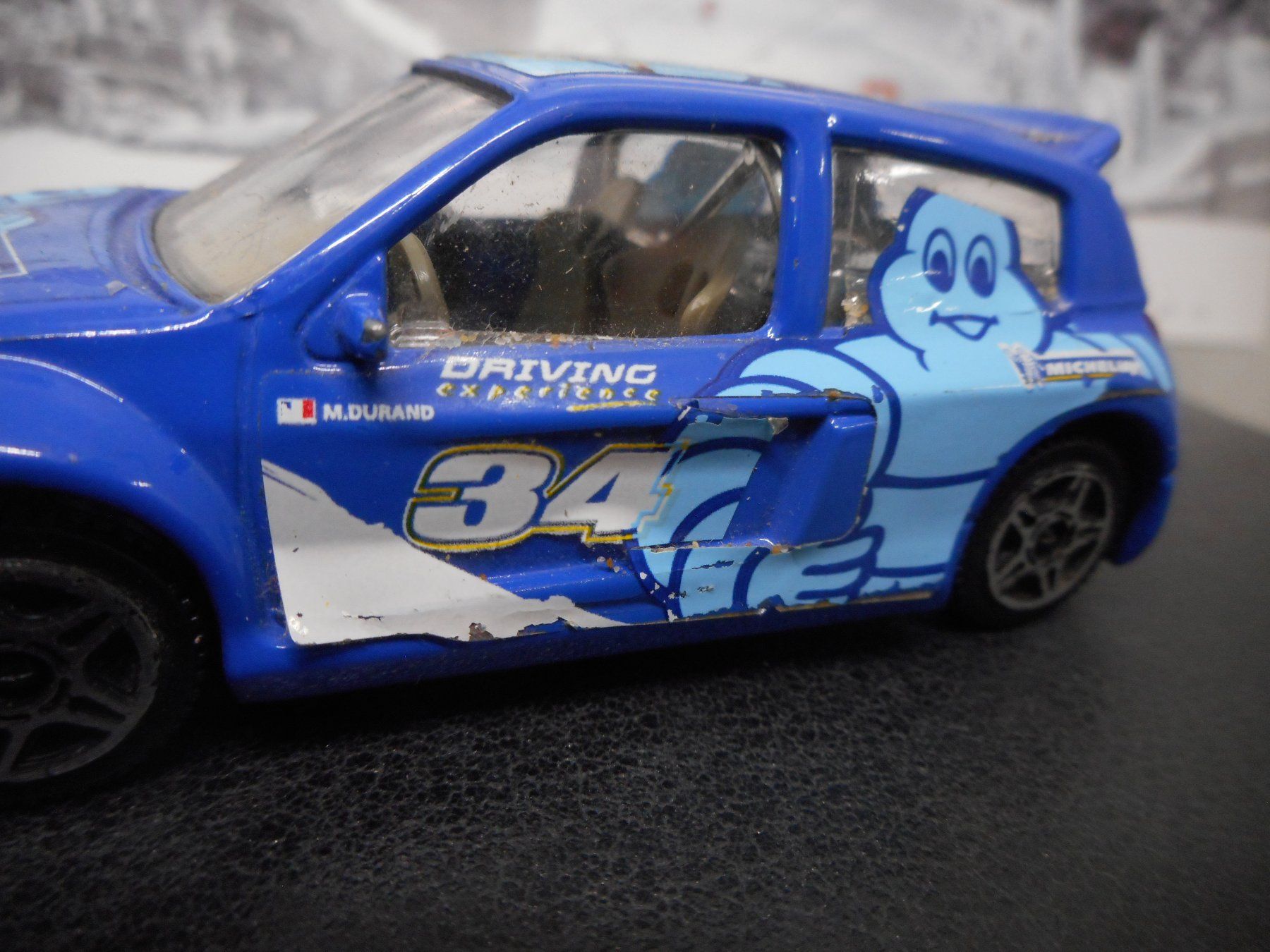 Bburago Modellini d'auto: Burago Renault Clio V6 1 : 43 – Usato da Bretzwil venduto da gbfluck 4