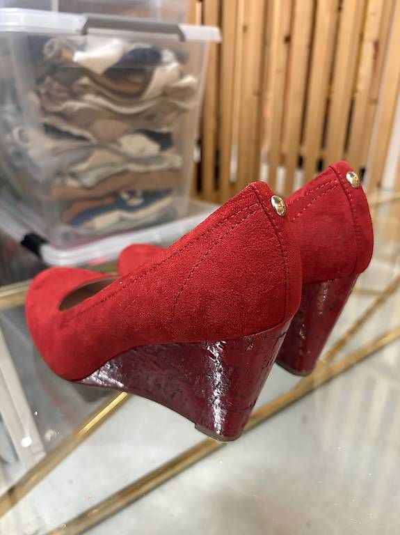 Damenschuhe: Damenschuhe Keilabsatz rot Gr 40 NEU – Gebraucht aus Dübendorf von karim1409 2