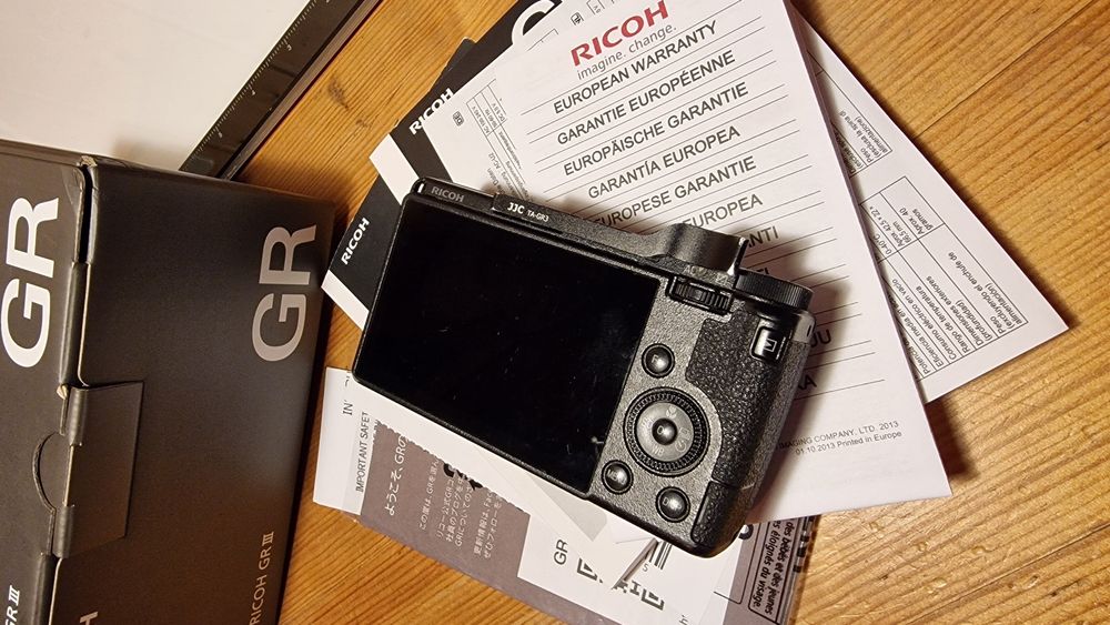 Ricoh GR3 / GRiii with box and 3 batteries (Gebraucht) in Walde AG für ...