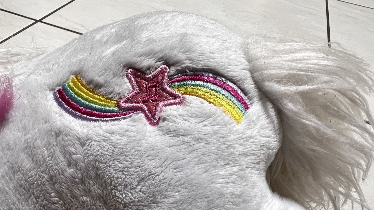 Giocattoli: Interaktives Plüscheinhorn weiss rosa – Usato da Eiken venduto da Sscuro 1