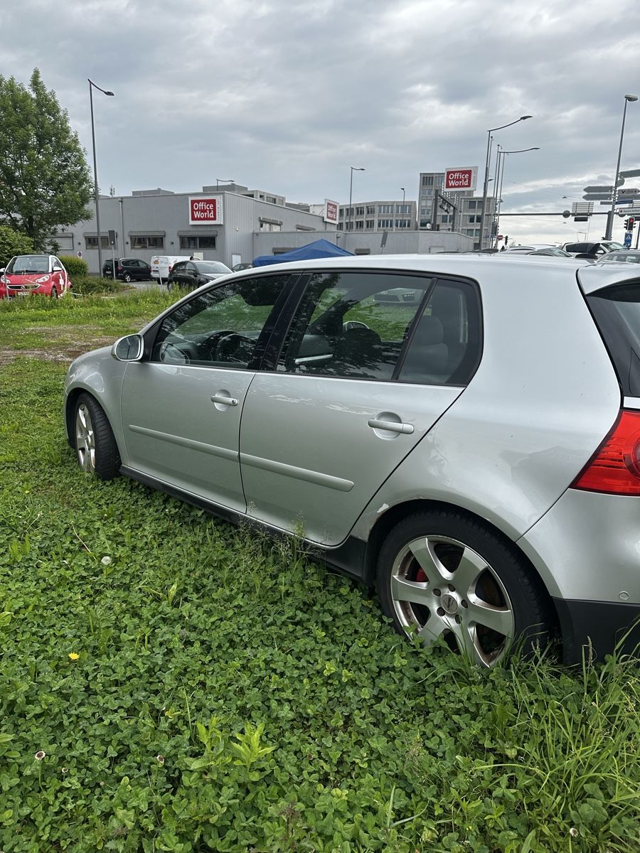 VW Automobili: VW Golf GTI – Usato da Luzern venduto da Swiss-Garage 2