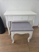 Schminktisch mit Hocker weiss Vintage Stil guter Zustand.