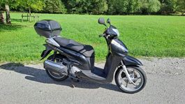 Scooter Honda SH300i 23600km nero