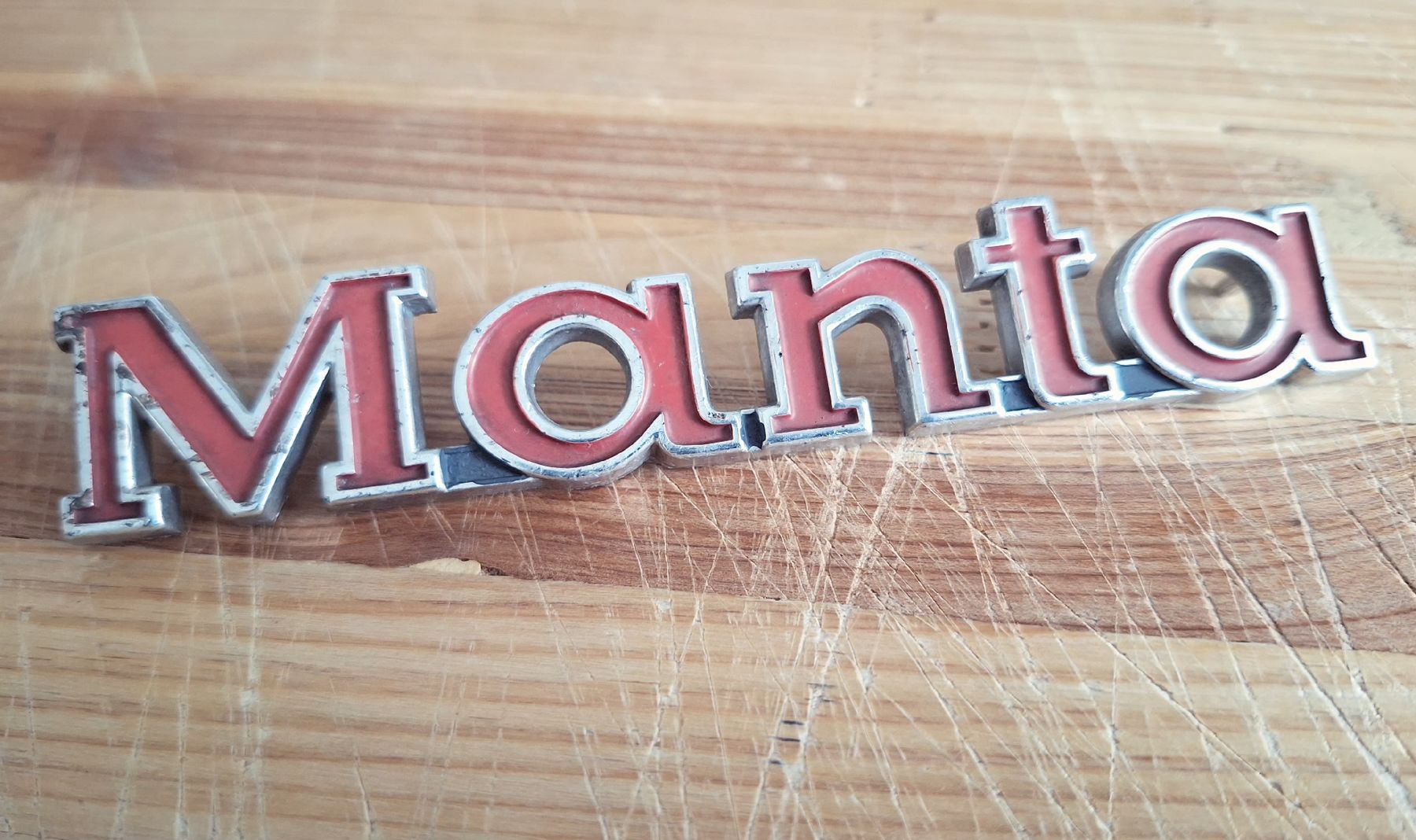 Opel Tutti pezzi di ricambio auto: Opel Manta A Emblem – Usato da Triesen venduto da BLACKSHEEP75 1