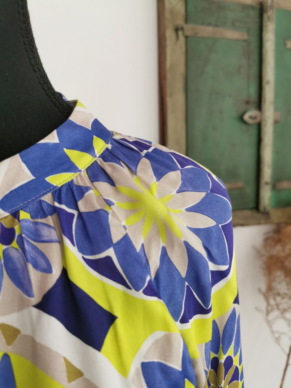 Emily van den Bergh Chemisiers: Emily an den Bergh Tolle Bluse Gr. 38/40 – D'occasion à gachnang par tibus1 1
