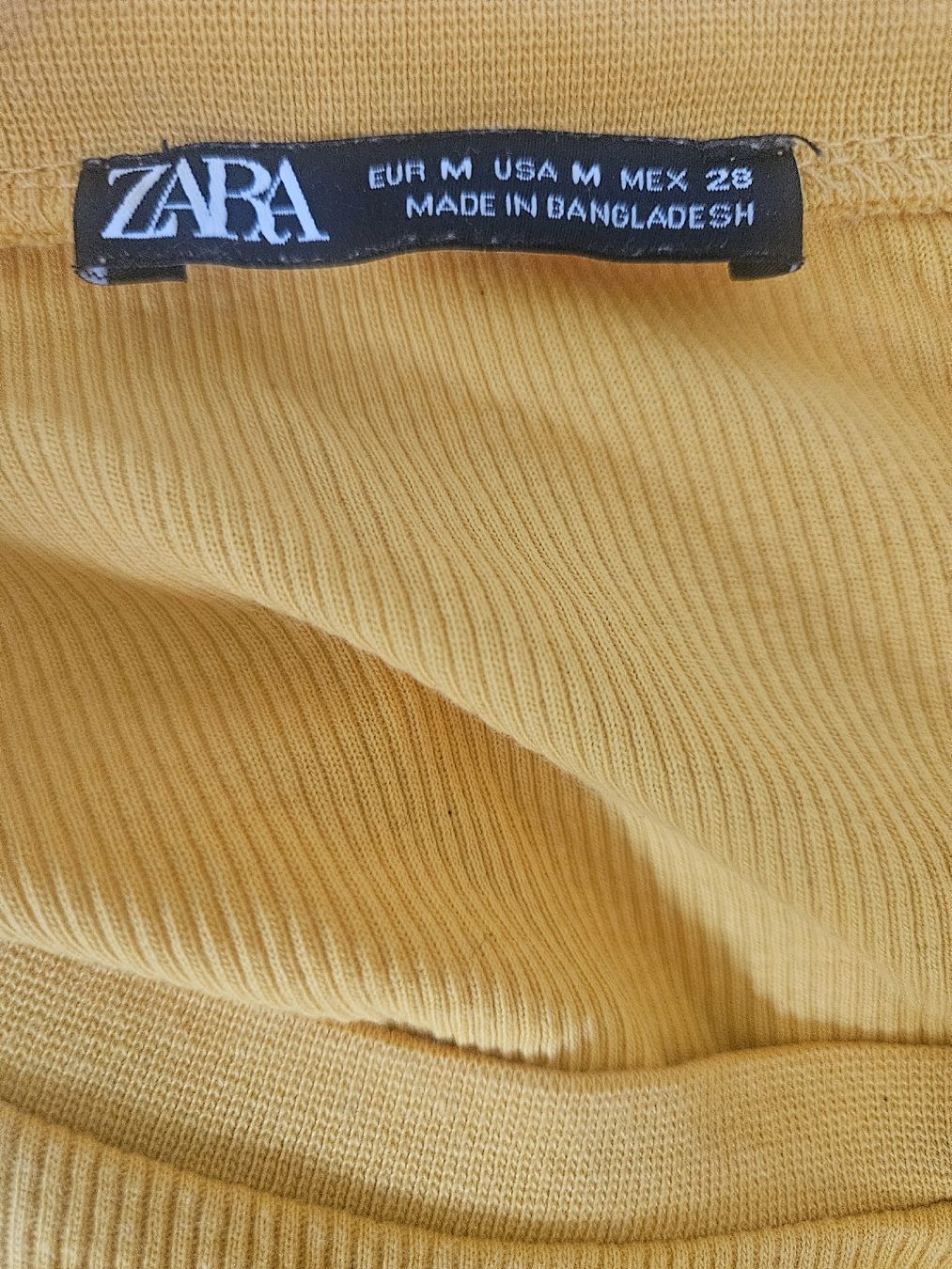 Zara T-shirts: Tshirt  – D'occasion à Bad Ragaz par sti_kxk9 2