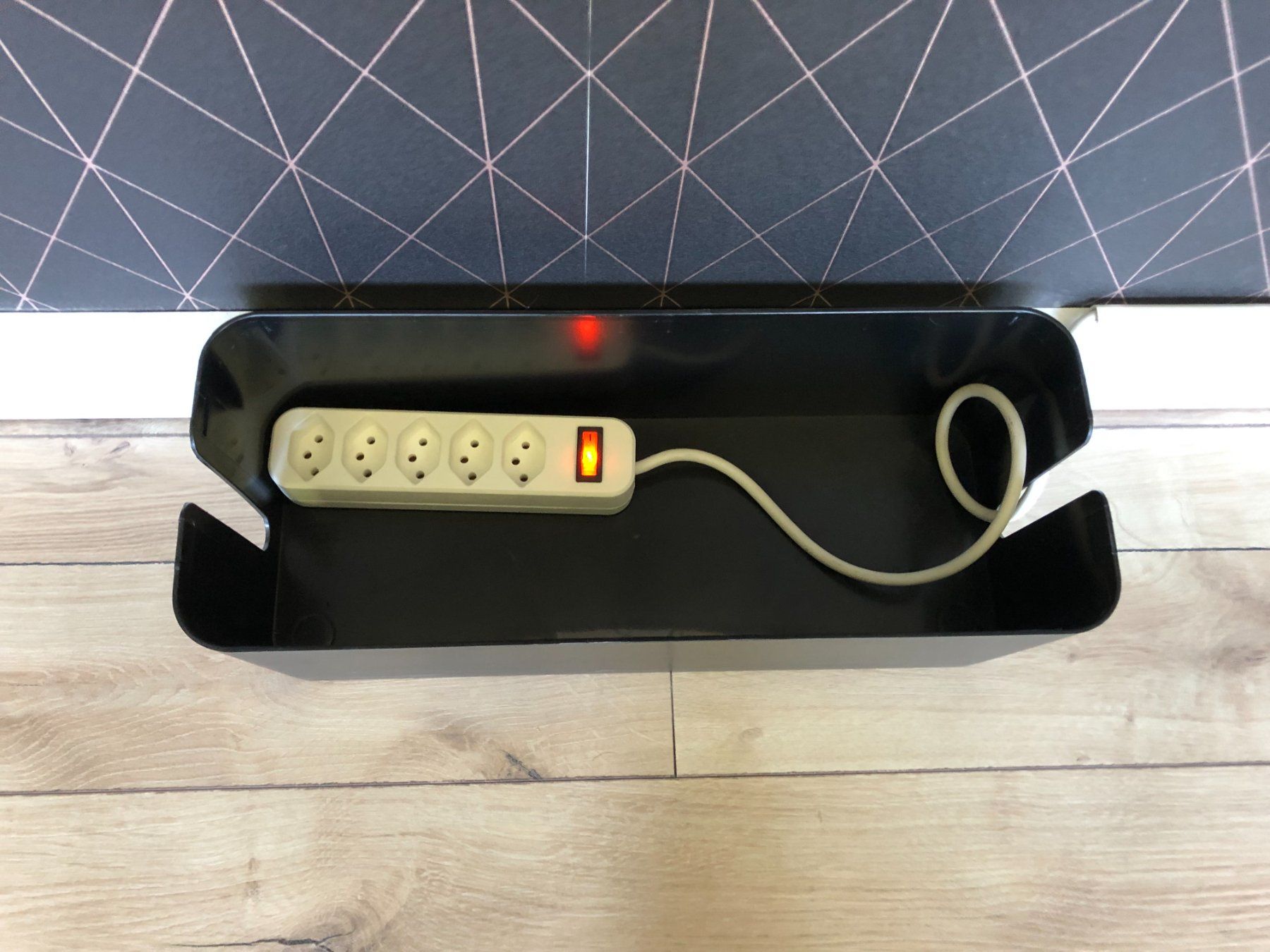 Câbles: Kabelbox, top Zustand – D'occasion à Rüti ZH par Jasna89 1