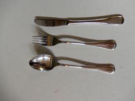Besteck-Set, Edelstahl, neuwertig, Messer, Gabel, Löffel