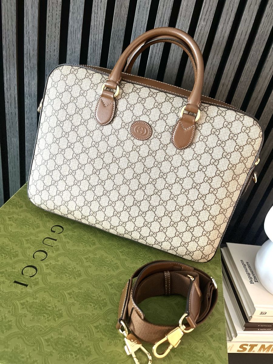 Gucci Borse: Gucci Aktentasche / Laptoptasche NEU – Nuovo e nell'imballaggio originale da Gossau SG venduto da DeRiE