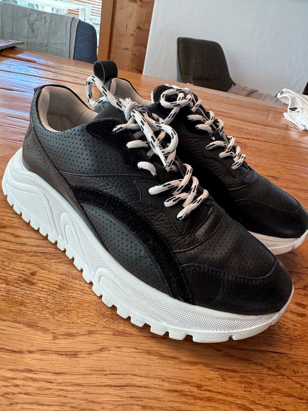 Bogner Scarpe da donna: Bogner Sneaker, cooles Modell, Gr. 39 – Usato da Oberrohrdorf venduto da maggys15 6