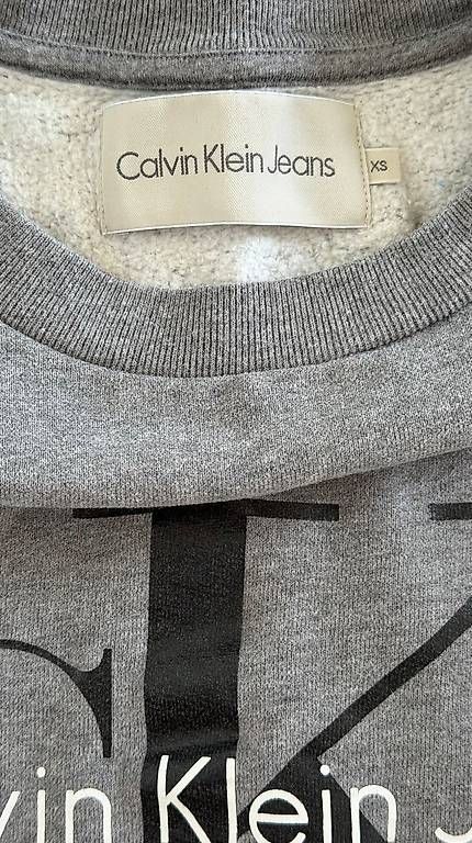 Pullover & Sweatshirts: Pulli Gr XS – Gebraucht aus Menzingen von lua123 1