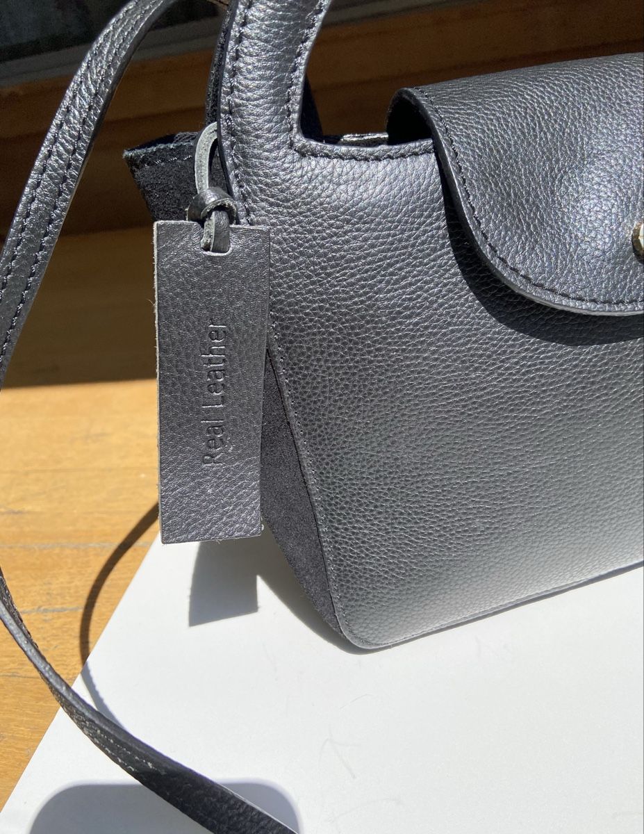 Borse da donna: Handtasche Tasche Leder schwarz – Nuovo (secondo la descrizione) da Fislisbach venduto da KolibriSecondhand 2
